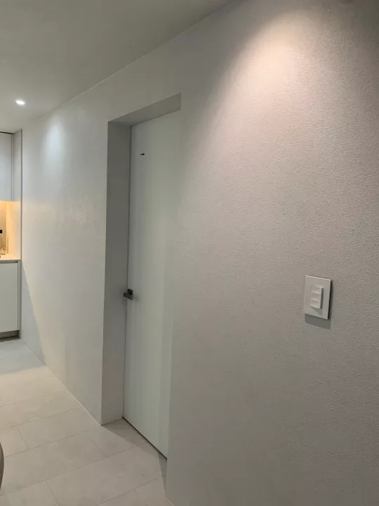 몰딩이 없는 벽면 이미지